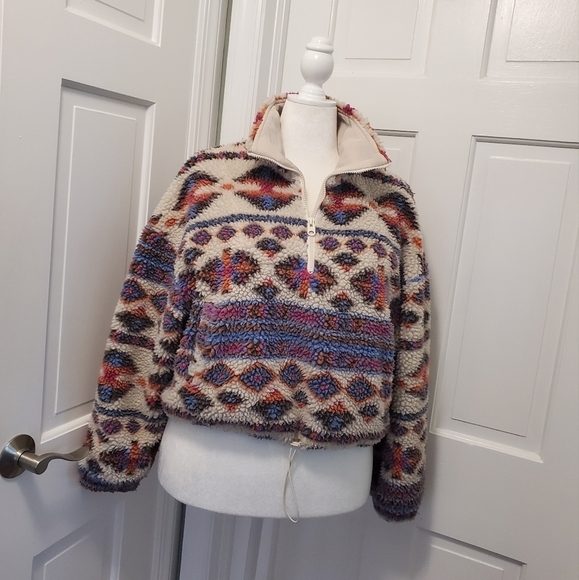 Pull&Bear Colorful Faux Sherpa Pullover Crop Style, Size XL. CASUAL AZTEC - Picture 1 of 11
